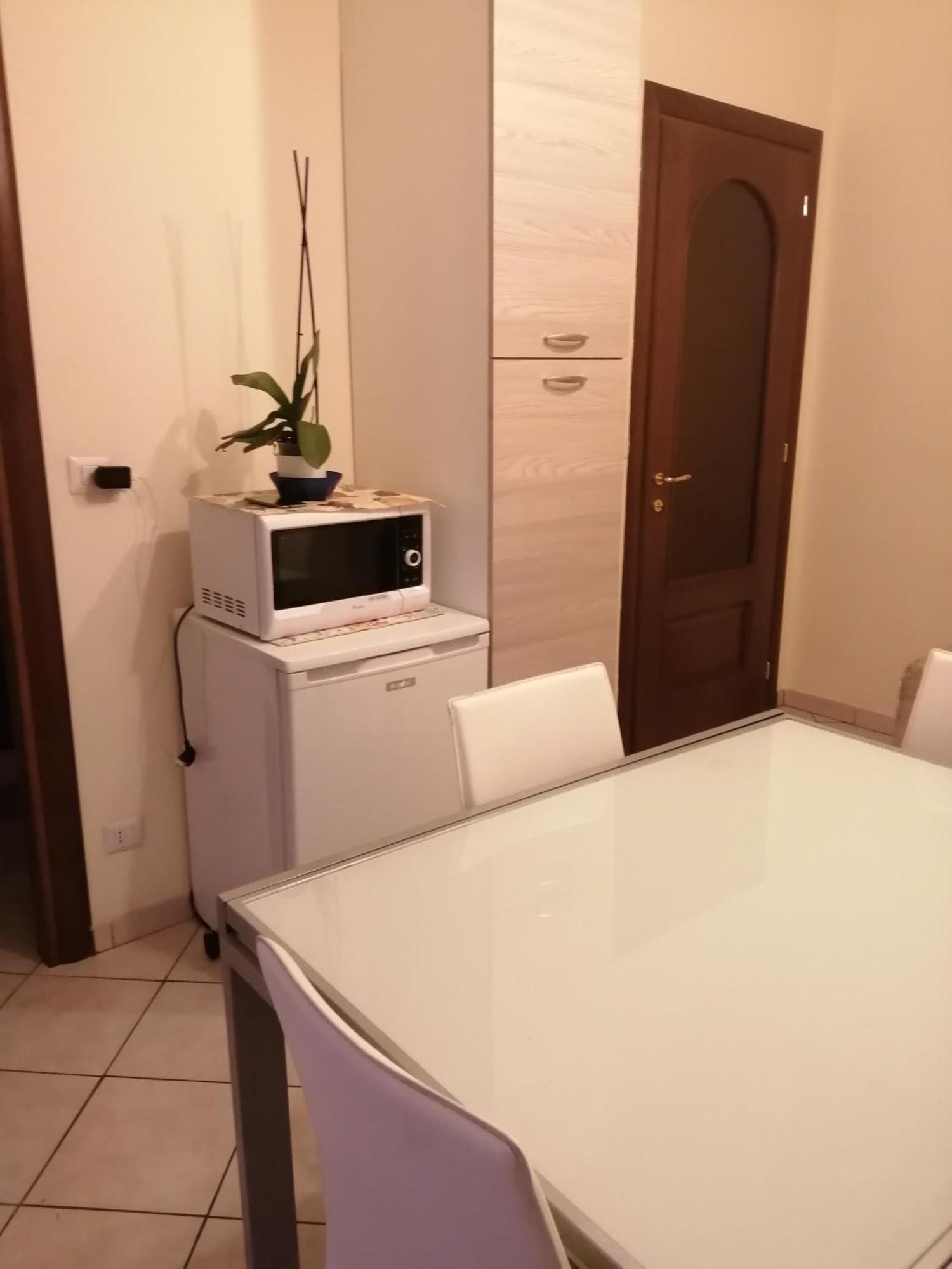 アスティLa Casa Di Fioreアパートメント エクステリア 写真